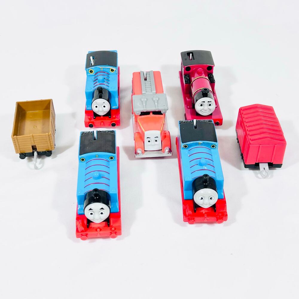 Thomas the Train & Friends Lot of 6 Figures Metal Plastic Railway Engines Carts